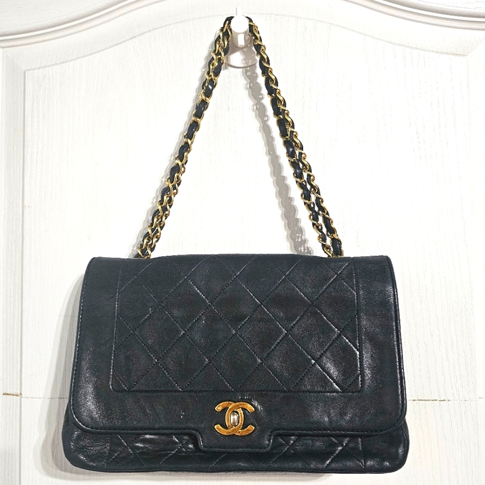 Authentic Chanel Vintage Quilted full flap chain shoulder bag.